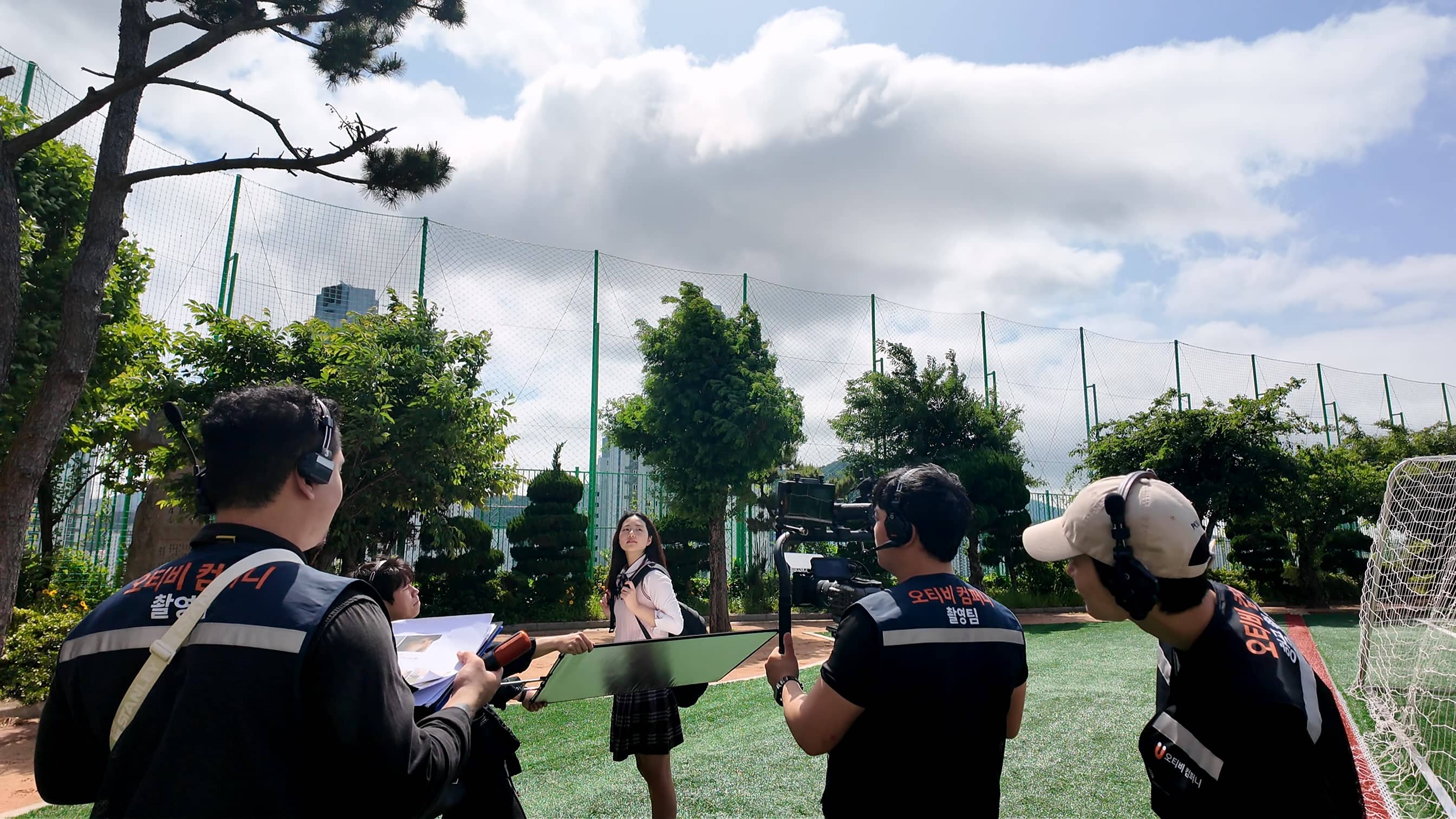 오티비 크루 작업 모습